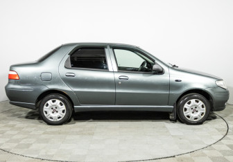 Подержанный автомобиль Fiat Albea 2011 года (4 фото)