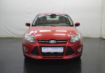 Подержанный автомобиль Ford Focus Sedan 2011 года (2 фото)