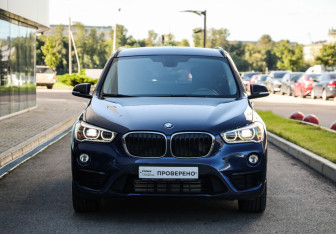 Подержанный автомобиль BMW X1 2017 года (4 фото)