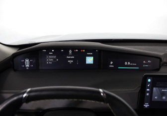 Подержанный автомобиль Changan UNI-K 2023 года (12 фото)