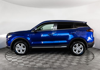 Подержанный автомобиль Geely Atlas Pro 2022 года (9 фото)