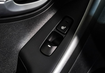 Подержанный автомобиль Hyundai Elantra Sedan 2015 года (17 фото)