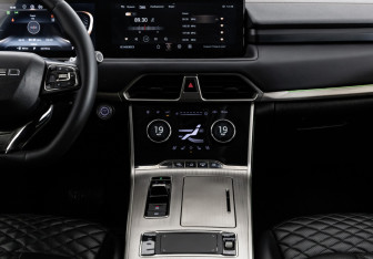 Подержанный автомобиль Exeed TXL 2022 года (12 фото)