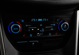 Подержанный автомобиль Ford Kuga 2017 года (13 фото)