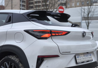 Подержанный автомобиль Changan UNI-T 2023 года (7 фото)