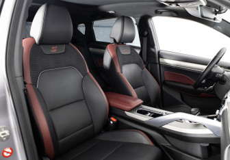 Подержанный автомобиль Geely Coolray 2023 года (13 фото)