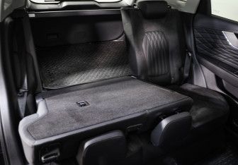 Подержанный автомобиль Hongqi HS5 2024 года (29 фото)