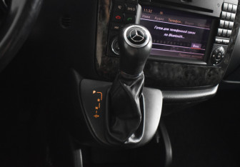 Подержанный автомобиль Mercedes-Benz Viano 2013 года (20 фото)
