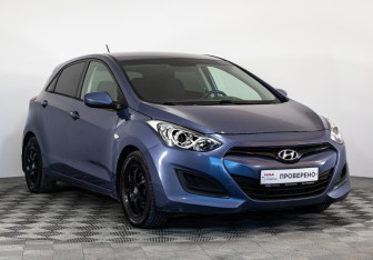 Подержанный автомобиль Hyundai i30 Hatchback 2012 года (3 фото)