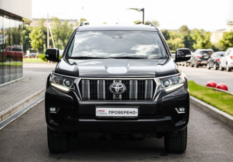 Подержанный автомобиль Toyota Land Cruiser Prado 2018 года (4 фото)