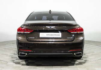 Подержанный автомобиль Hyundai Genesis 2015 года (6 фото)