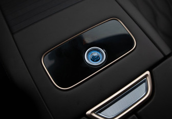 Подержанный автомобиль Exeed VX 2023 года (15 фото)