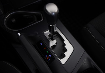 Подержанный автомобиль Toyota RAV4 2017 года (17 фото)