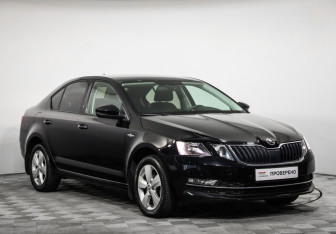 Подержанный автомобиль Skoda Octavia Liftback 2019 года (3 фото)
