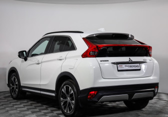 Подержанный автомобиль Mitsubishi Eclipse Cross 2019 года (7 фото)