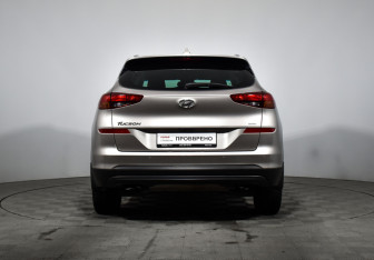 Подержанный автомобиль Hyundai Tucson 2019 года (6 фото)