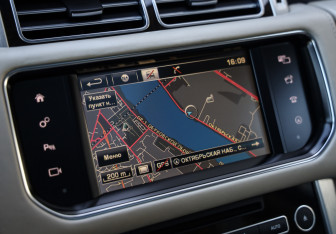 Подержанный автомобиль Land Rover Range Rover 2016 года (13 фото)