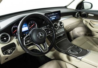 Подержанный автомобиль Mercedes-Benz GLC Coupe 2019 года (11 фото)