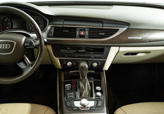 Подержанный автомобиль Audi A6 Sedan 2016 года (14 фото)