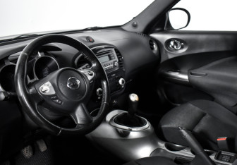 Подержанный автомобиль Nissan Juke 2012 года (9 фото)