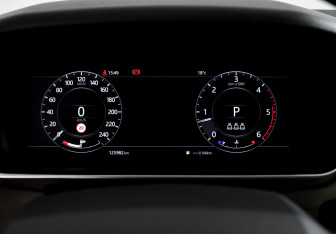 Подержанный автомобиль Land Rover Range Rover Sport 2018 года (19 фото)