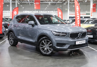 Подержанный автомобиль Volvo XC40 2019 года (4 фото)