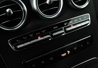 Подержанный автомобиль Mercedes-Benz GLC Coupe 2021 года (18 фото)