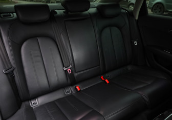 Подержанный автомобиль Audi A6 Sedan 2017 года (25 фото)