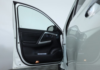 Подержанный автомобиль Mitsubishi Montero Sport 2022 года (18 фото)