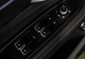 Подержанный автомобиль Geely Tugella 2023 года (23 фото)