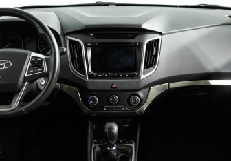 Подержанный автомобиль Hyundai Creta 2017 года (14 фото)