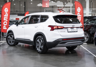 Подержанный автомобиль Hyundai Santa Fe 2020 года (11 фото)
