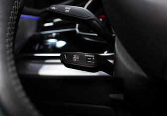 Подержанный автомобиль Audi Q8 2020 года (16 фото)