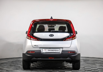 Подержанный автомобиль Kia Soul 2019 года (6 фото)