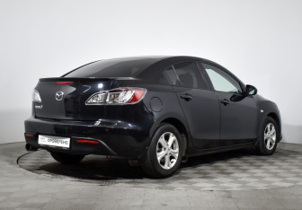 Подержанный автомобиль Mazda 3 Sedan 2011 года (5 фото)