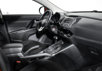 Подержанный автомобиль Kia Sportage 2013 года (13 фото)