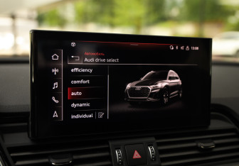 Подержанный автомобиль Audi Q5 2021 года (18 фото)