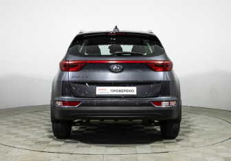 Подержанный автомобиль Kia Sportage 2017 года (6 фото)