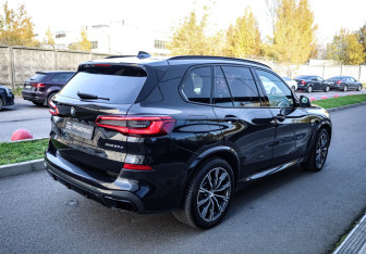 Подержанный автомобиль BMW X5 2019 года (4 фото)