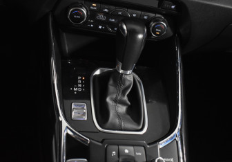 Подержанный автомобиль Mazda CX-9 2017 года (18 фото)