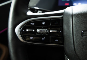 Подержанный автомобиль Omoda C5 2023 года (22 фото)