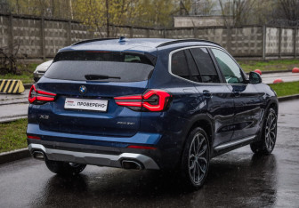 Подержанный автомобиль BMW X3 2021 года (5 фото)