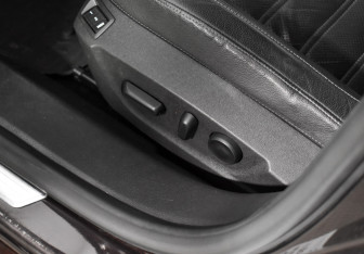 Подержанный автомобиль Opel Insignia Sedan 2014 года (10 фото)