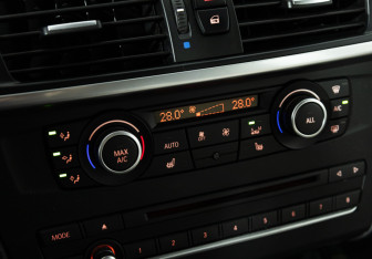 Подержанный автомобиль BMW X3 2014 года (19 фото)