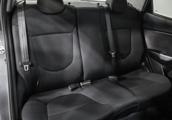 Подержанный автомобиль Kia Rio Sedan 2015 года (19 фото)