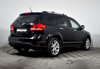 Подержанный автомобиль Dodge Journey 2011 года (5 фото)