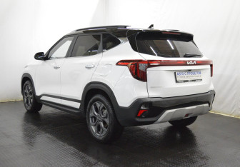 Подержанный автомобиль Kia Seltos 2025 года (7 фото)