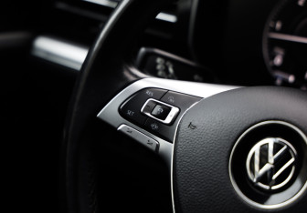 Подержанный автомобиль Volkswagen Touareg 2020 года (13 фото)