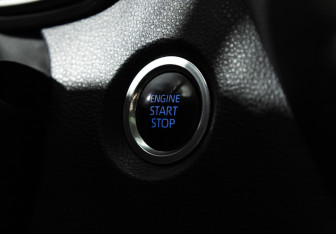 Подержанный автомобиль Toyota Corolla Sedan 2021 года (17 фото)