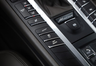 Подержанный автомобиль Porsche Macan 2019 года (22 фото)